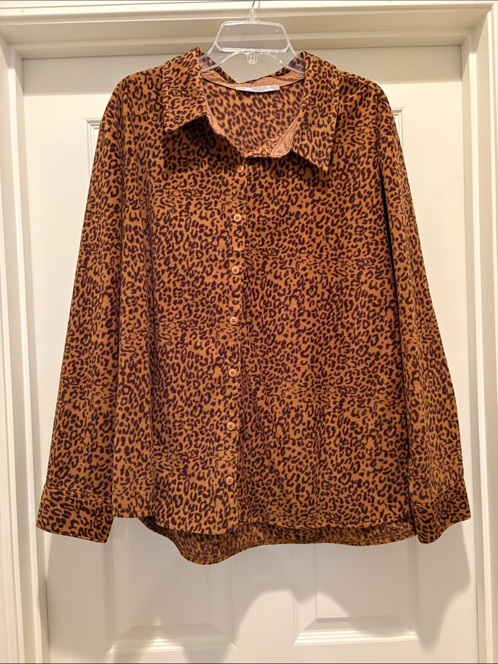 Lee Men's Leopard Print Button-Down Shirt in Brown and Black